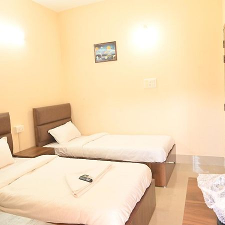 Sunflower Guest House 구와하티 외부 사진