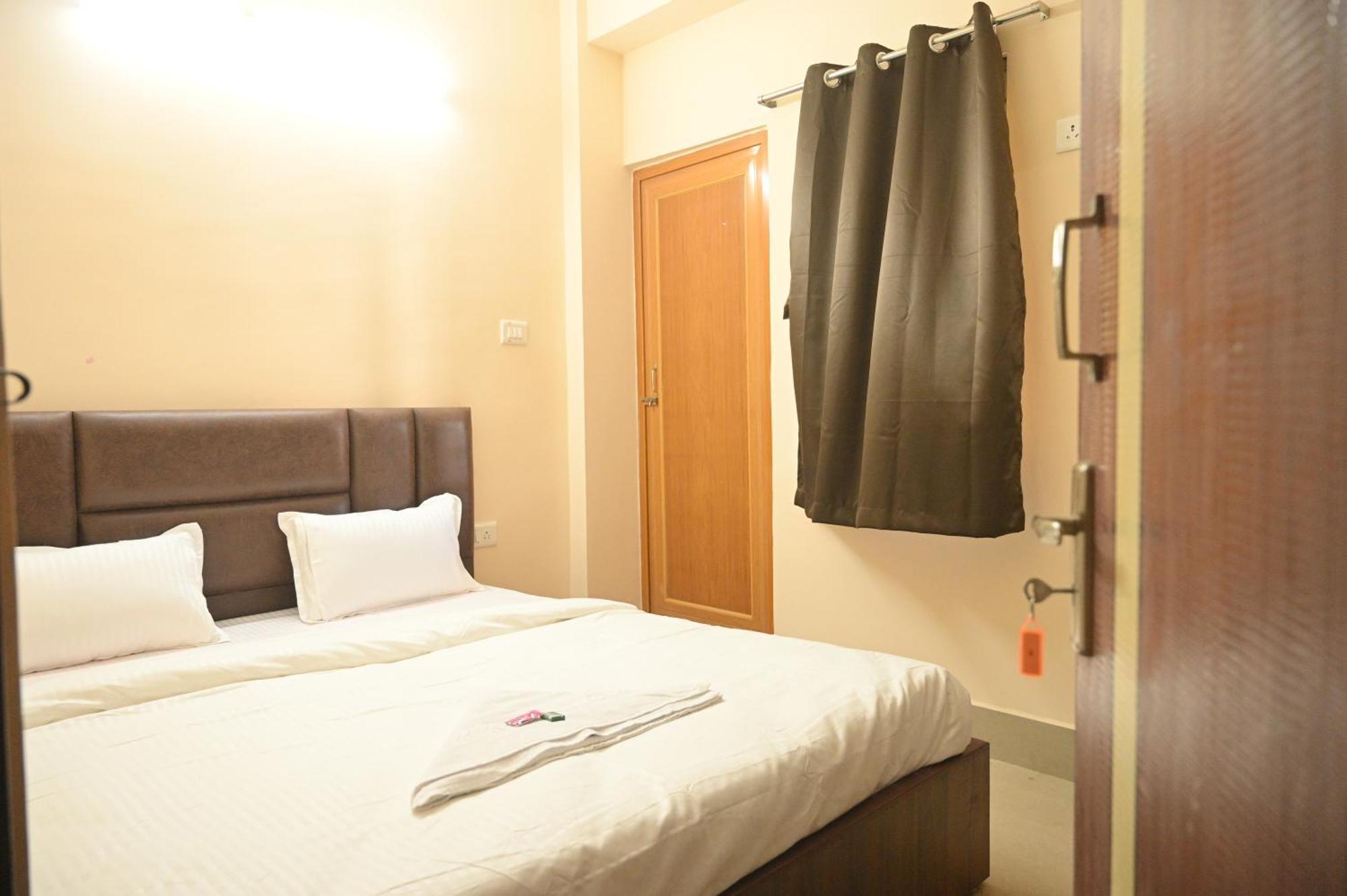 Sunflower Guest House 구와하티 외부 사진